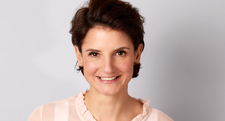 Angela Boll